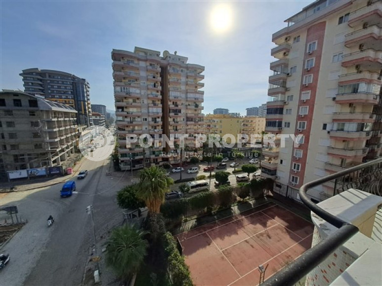 Apartment with three bedrooms in the center of Mahmutlar.-id-3866-photo-13