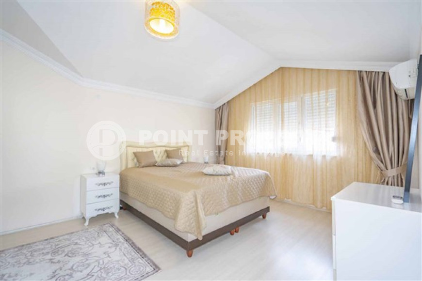Five-room duplex apartment 240 m2 in Cikcilli area, Alanya-id-3868-photo-7