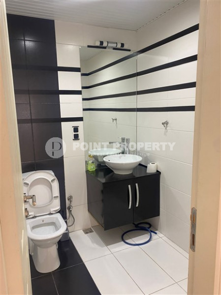 Трёхкомнатная квартира с двумя балконами в самом центре Аланьи. Жилая площадь 115 м2.-id-3869-фото-5