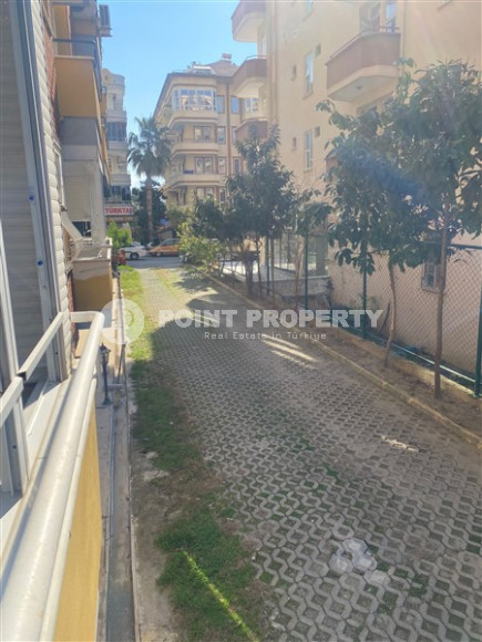 Трёхкомнатная квартира с двумя балконами в самом центре Аланьи. Жилая площадь 115 м2.-id-3869-фото-7