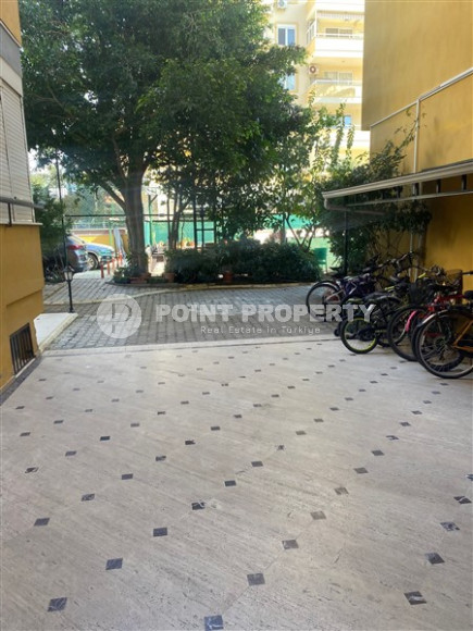 Трёхкомнатная квартира с двумя балконами в самом центре Аланьи. Жилая площадь 115 м2.-id-3869-фото-9