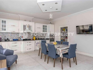 Четырёхкомнатная квартира с большой площадью 240 м2 в центре Аланьи-id-3872-фото-1