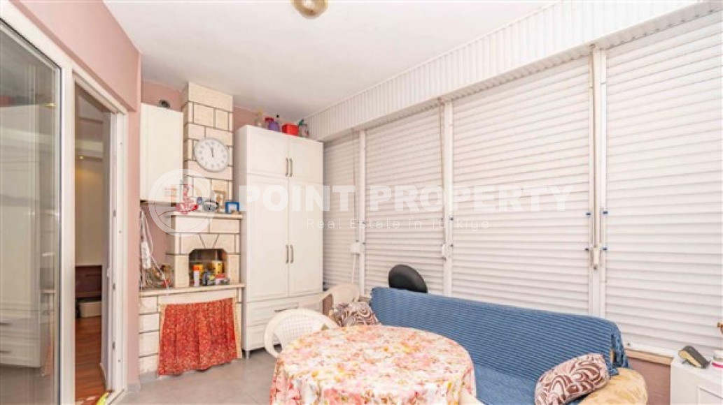 Четырёхкомнатная квартира с большой площадью 240 м2 в центре Аланьи-id-3872-фото-8