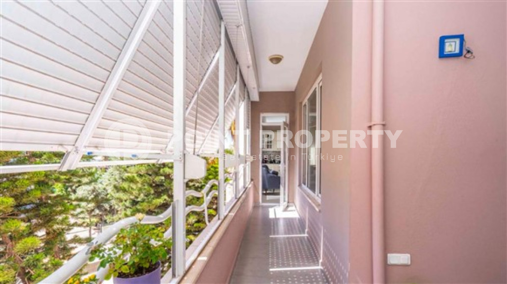 Четырёхкомнатная квартира с большой площадью 240 м2 в центре Аланьи-id-3872-фото-14