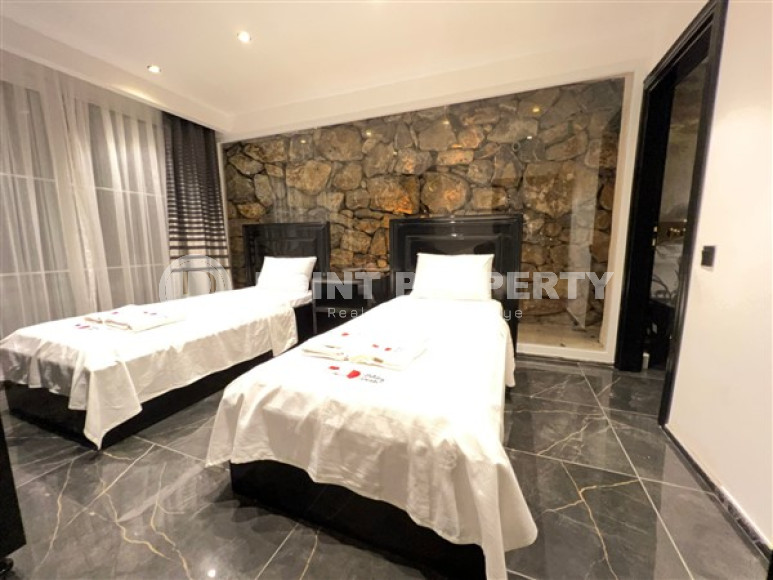 Newly built five-room villa with excellent interior, Kargicak area-id-3873-photo-9