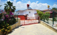 Large villa with an area of 270 m2 and a plot of land of 470 m2 in the Kargicak area-id-3875-photo-3