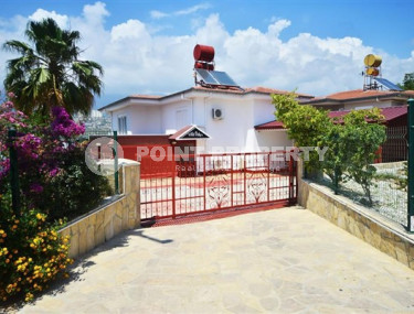 Большая вилла с площадью 270 м2 и земельным участком 470 м2 в районе Каргыджак-id-3875-фото-3