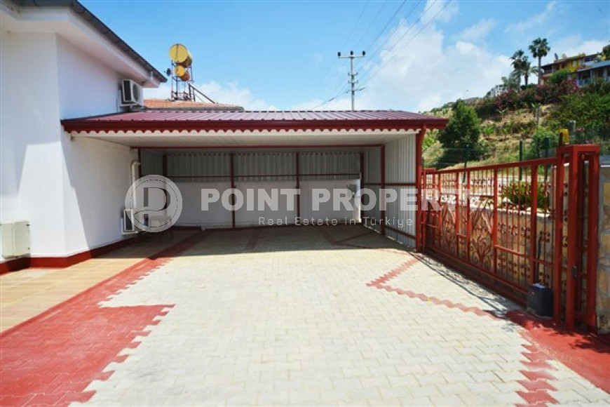 Large villa with an area of 270 m2 and a plot of land of 470 m2 in the Kargicak area-id-3875-photo-5