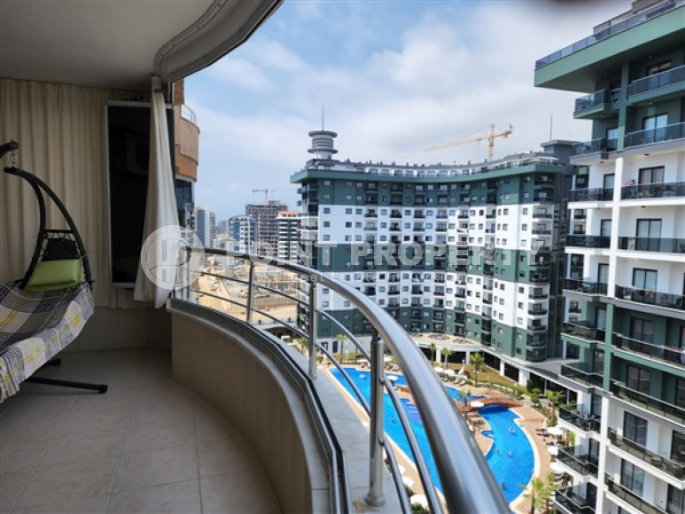 Duplex apartment 270 m2 in a high-rise residence with a swimming pool, Mahmutlar district-id-3878-photo-10