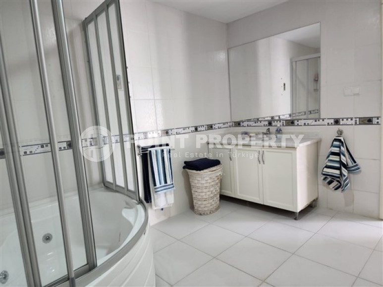 Duplex apartment 270 m2 in a high-rise residence with a swimming pool, Mahmutlar district-id-3878-photo-13