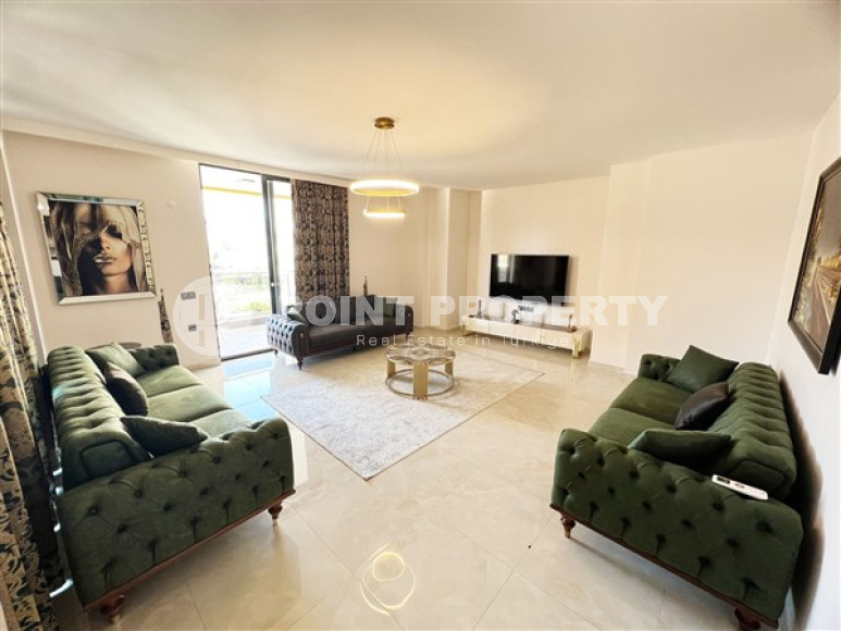 Furnished apartment in good repair in the center of Mahmutlar.-id-3879-photo-3