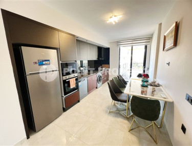 Furnished apartment in good repair in the center of Mahmutlar.-id-3879-photo-4