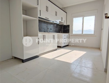 A fully finished apartment on the 4th floor in a building built in 2021.-id-3881-photo-1