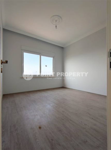 A fully finished apartment on the 4th floor in a building built in 2021.-id-3881-photo-3