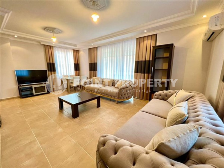 Small compact apartment with two bedrooms 300 meters from the sea.-id-3886-photo-2