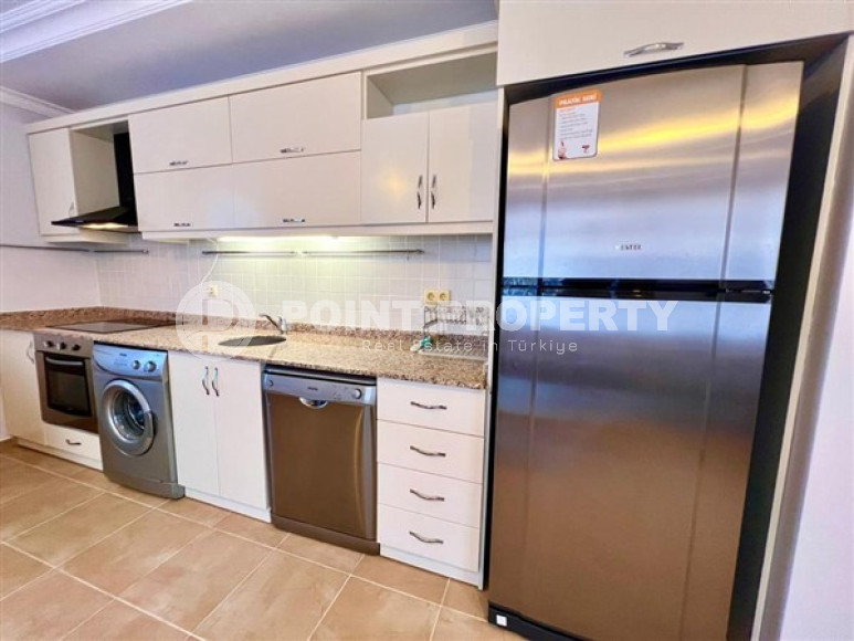 Small compact apartment with two bedrooms 300 meters from the sea.-id-3886-photo-3