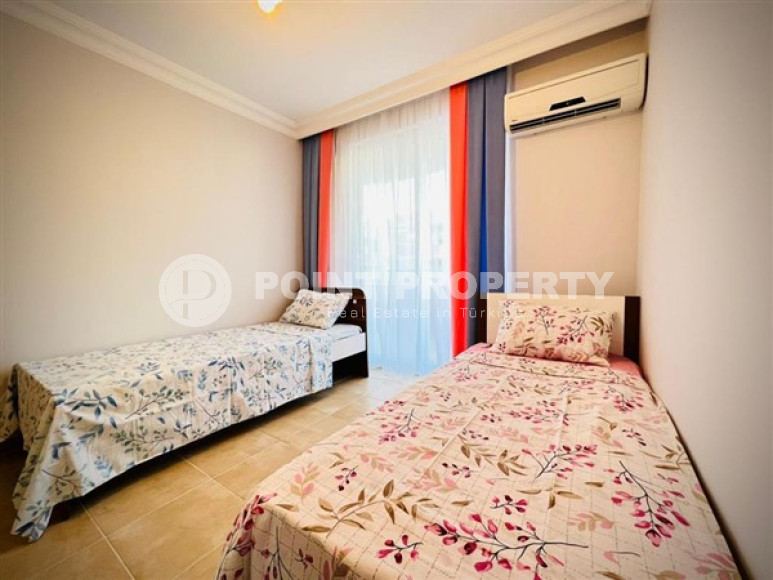 Small compact apartment with two bedrooms 300 meters from the sea.-id-3886-photo-5