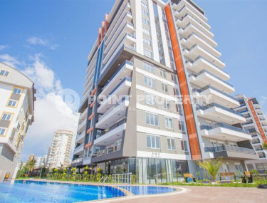 Просторная оборудованная мебелью квартира 168 м2 с остеклёнными балконами, район Махмутлар-id-3891-фото-1