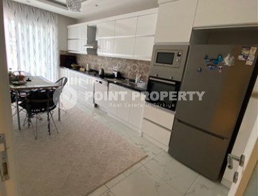 Просторная оборудованная мебелью квартира 168 м2 с остеклёнными балконами, район Махмутлар-id-3891-фото-2