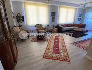 Просторная оборудованная мебелью квартира 168 м2 с остеклёнными балконами, район Махмутлар-id-3891-фото-4