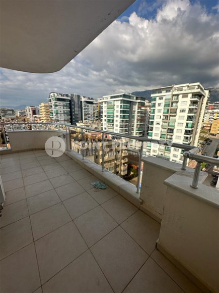 Small furnished one-bedroom apartment 500 meters from the sea in the center of Mahmutlar.-id-3899-photo-6