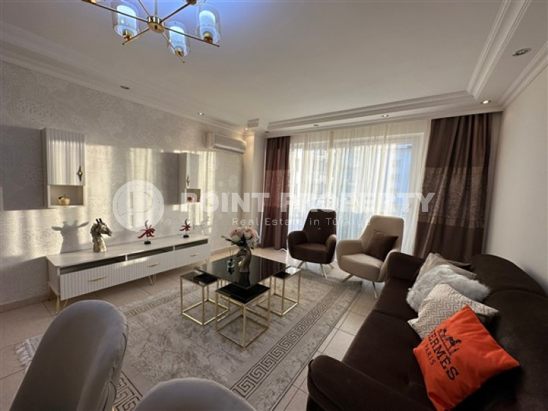 Nice modern apartment with good repair, furniture and household appliances, 500 meters from Cleopatra Beach.-id-3900-photo-2