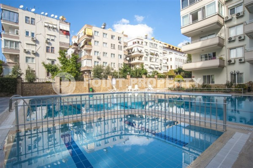 Nice modern apartment with good repair, furniture and household appliances, 500 meters from Cleopatra Beach.-id-3900-photo-12