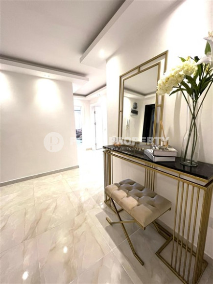 Две квартиры 140 м2 и 100 м2 на верхних этажах комплекса, район Кестель. Возможность получения турецкого гражданства.-id-3912-фото-12