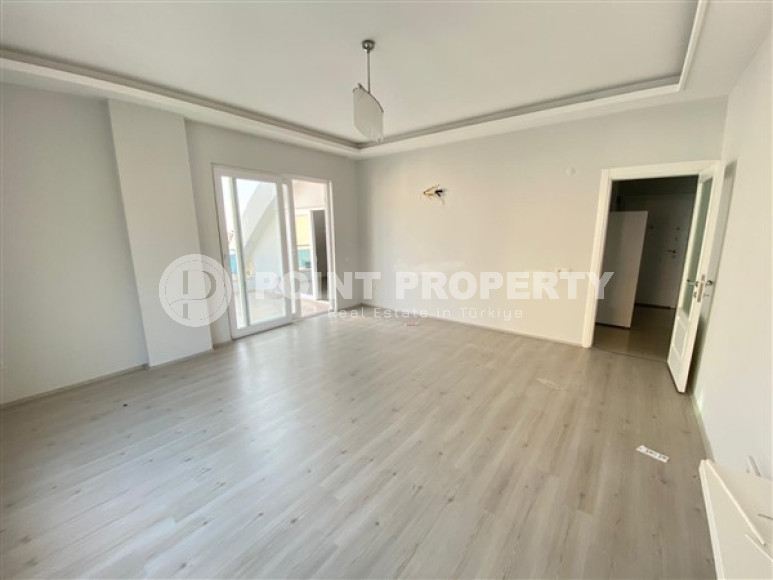 Spacious 2+1 apartment on the 6th floor 900 meters from the sea.-id-3916-photo-3