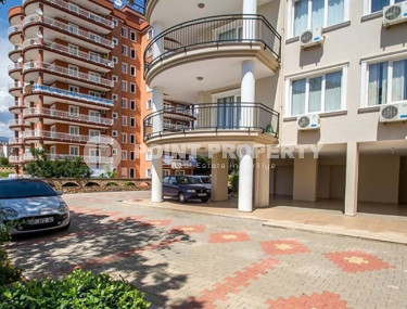 Furnished three-room apartment with an area of 115 m2, Tosmur district-id-3918-photo-4