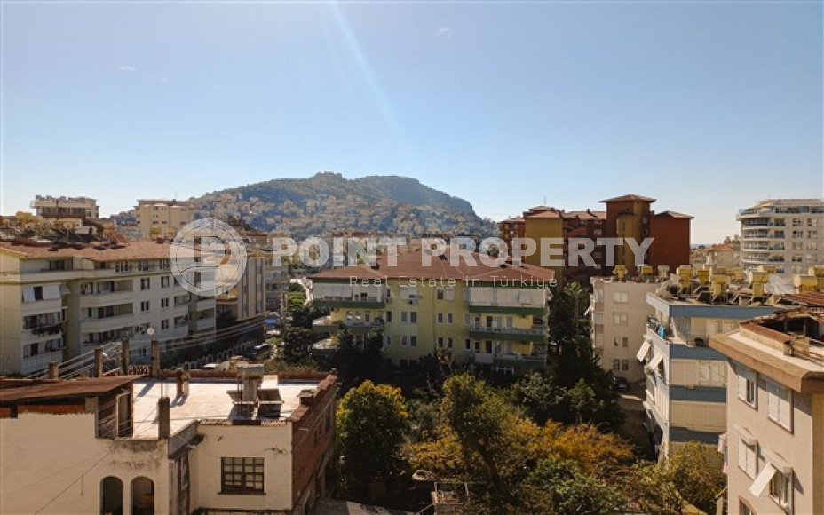 Просторный дуплекс 5+2 на 4-м этаже с мансардой в центральной части Аланьи.-id-3921-фото-16