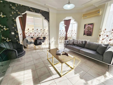 A wonderful one-room apartment with a total area of 65 m2, 500 meters from the sea.-id-3922-photo-2