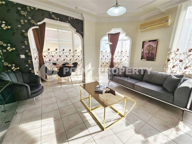 Прекрасная однокомнатная квартира, общей площадью 65 м2, в 500 метрах от моря.-id-3922-фото-2