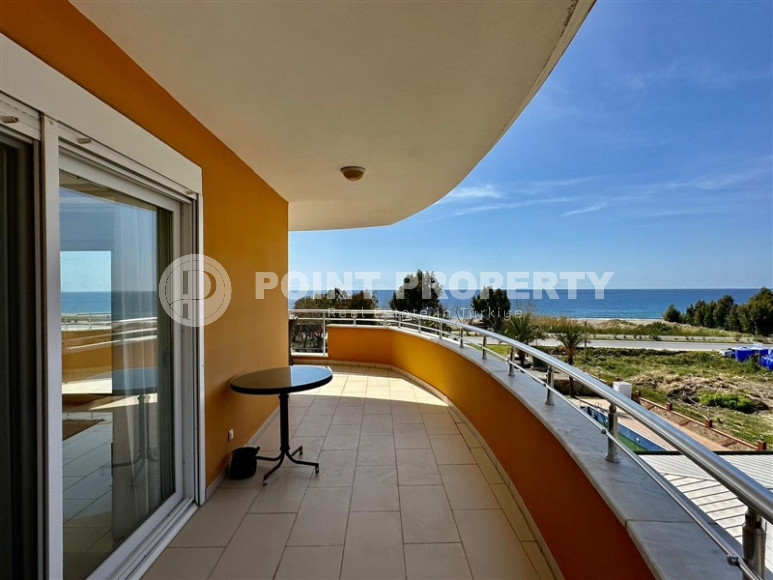 Прекрасная квартира с двумя спальными комнатами на самом берегу Средиземного моря.-id-3928-фото-12