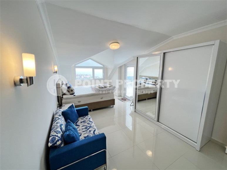 Luxurious five-room penthouse with a 4+1 layout and an area of 240 m2-id-1330-photo-7