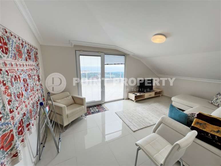 Luxurious five-room penthouse with a 4+1 layout and an area of 240 m2-id-1330-photo-8