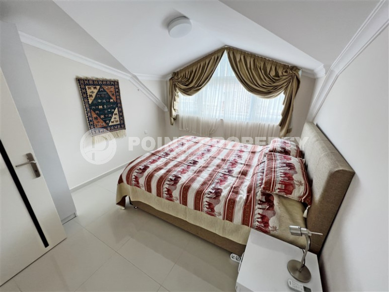 Luxurious five-room penthouse with a 4+1 layout and an area of 240 m2-id-1330-photo-9