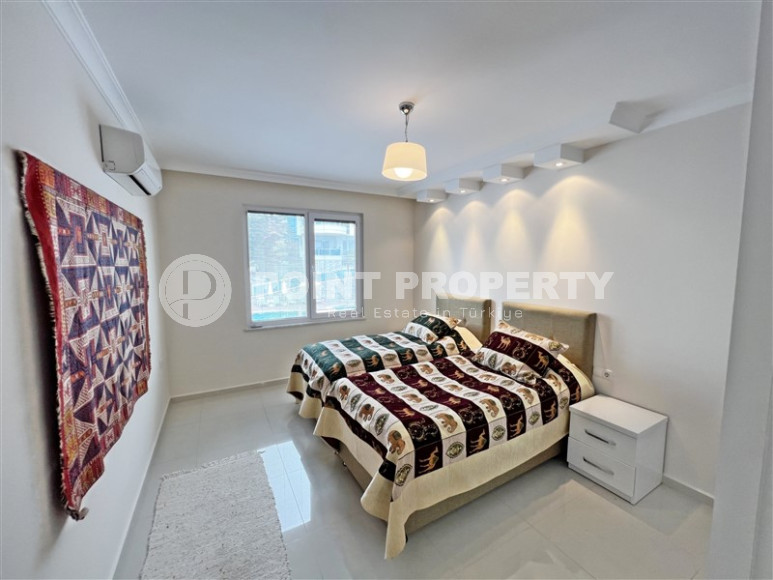 Luxurious five-room penthouse with a 4+1 layout and an area of 240 m2-id-1330-photo-11