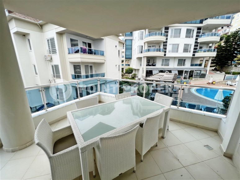 Luxurious five-room penthouse with a 4+1 layout and an area of 240 m2-id-1330-photo-14