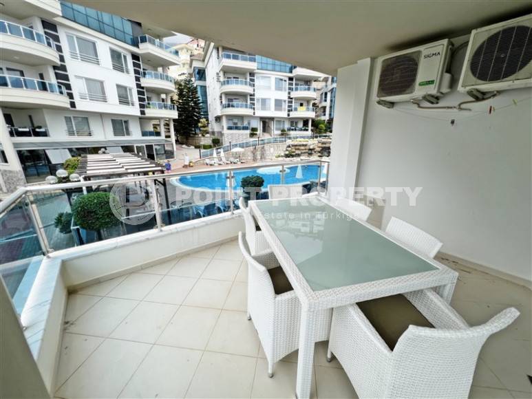 Luxurious five-room penthouse with a 4+1 layout and an area of 240 m2-id-1330-photo-15