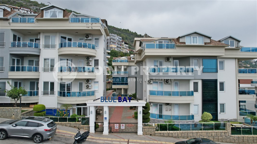 Luxurious five-room penthouse with a 4+1 layout and an area of 240 m2-id-1330-photo-17