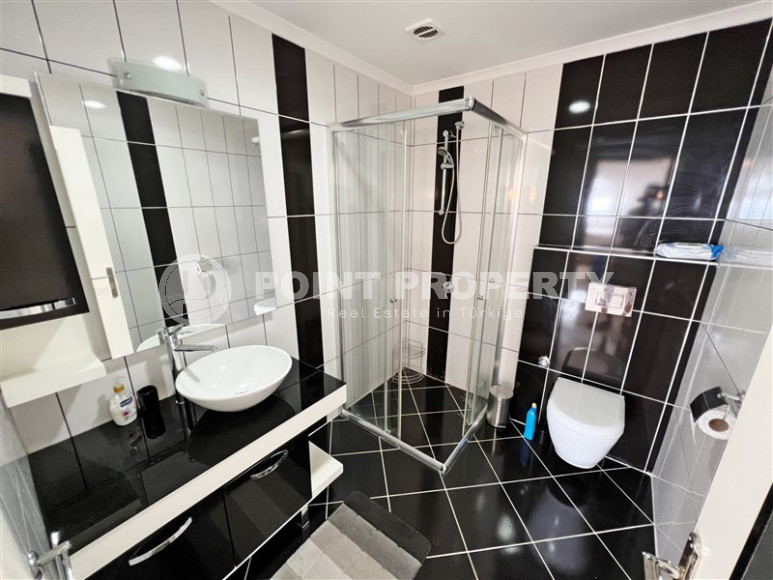 Luxurious five-room penthouse with a 4+1 layout and an area of 240 m2-id-1330-photo-24