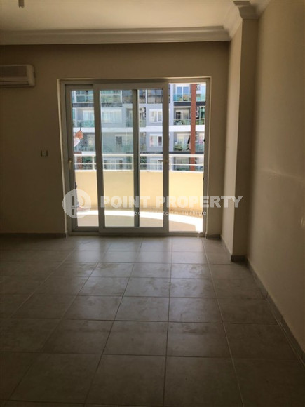 Two-room apartment 2+1, with a total area of 110 m2, on the 10th floor in the popular Mahmutlar area of Alanya.-id-3943-photo-3