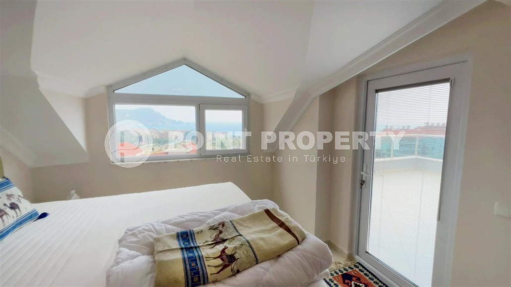 Luxurious five-room penthouse with a 4+1 layout and an area of 240 m2-id-1330-photo-25