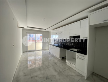 Просторный дуплекс 3+1 на 4-м этаже с мансардой с роскошным панорамным видом на Таврские горы.-id-3945-фото-1