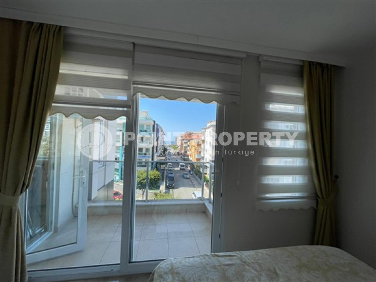 Небольшая квартира с хорошим ремонтом и светлым классическим интерьером в центре района Оба.-id-3947-фото-6