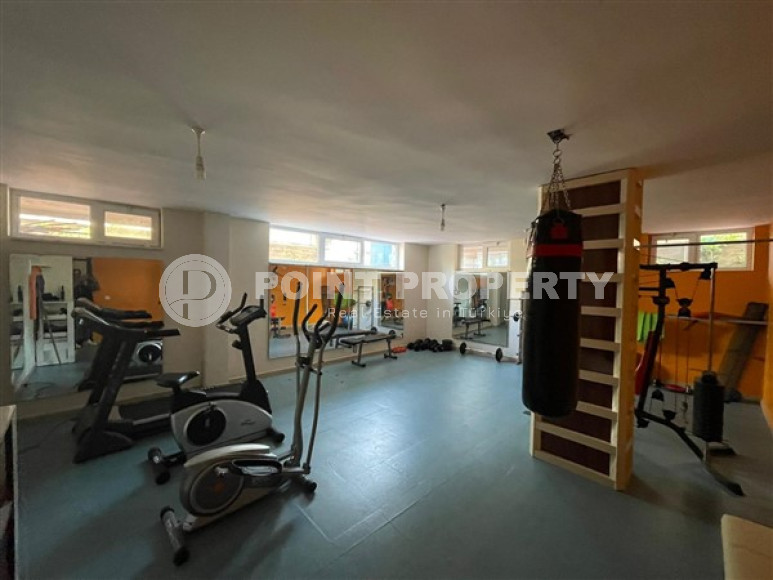 Небольшая квартира с хорошим ремонтом и светлым классическим интерьером в центре района Оба.-id-3947-фото-11