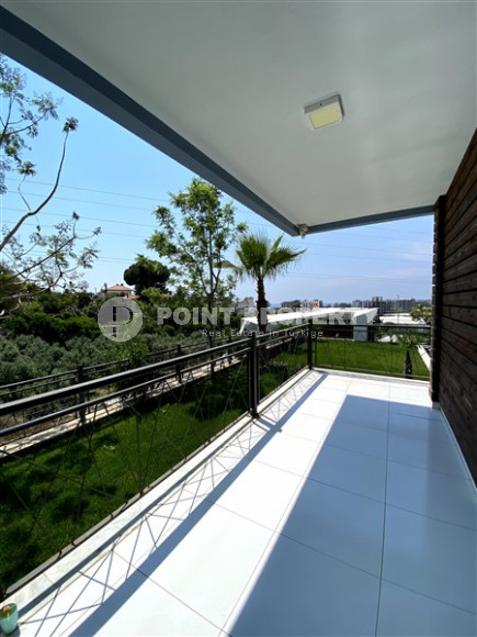 Luxurious 3+1 duplex with an area of 262 m2 and a stylish interior, Kargicak district-id-3952-photo-5