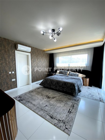 Luxurious 3+1 duplex with an area of 262 m2 and a stylish interior, Kargicak district-id-3952-photo-7