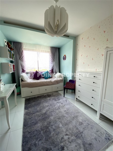 Luxurious 3+1 duplex with an area of 262 m2 and a stylish interior, Kargicak district-id-3952-photo-10